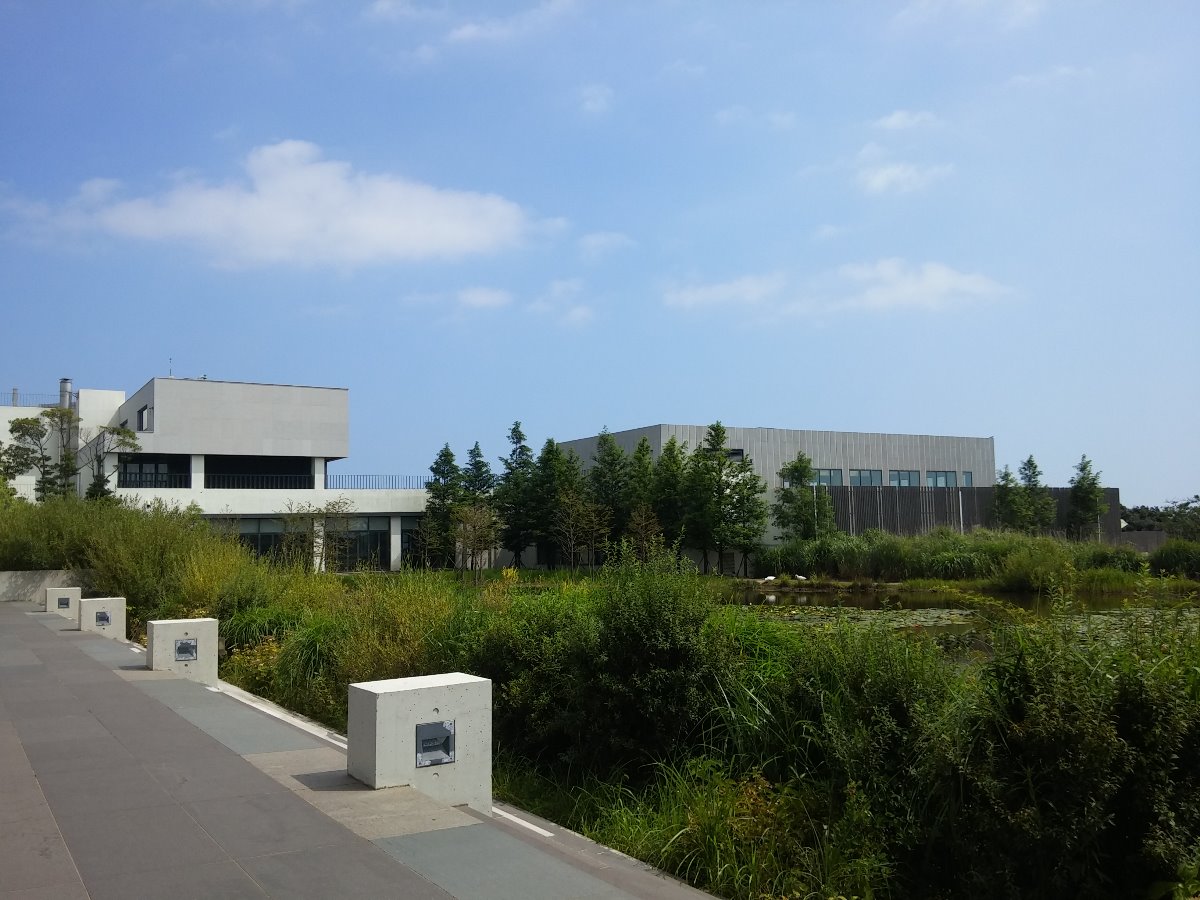외부 건물 전경입니다(1)