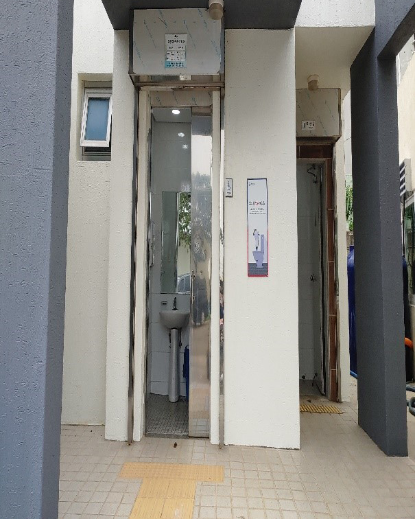 화장실 주출입구 입니다.