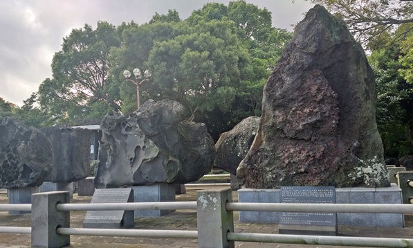 입구 전시물입니다.