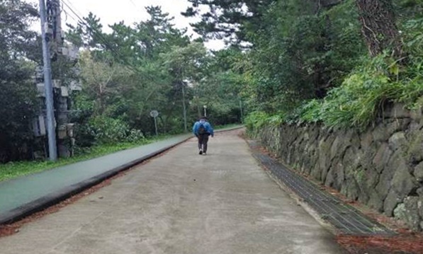 산지등대 가는 모습입니다.