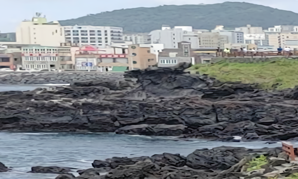 바닷가 전경입니다.
