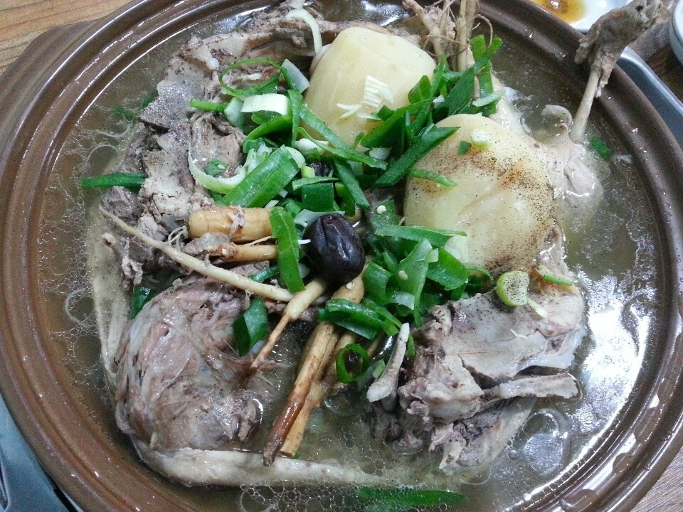 길벗식당 토종닭백숙 입니다