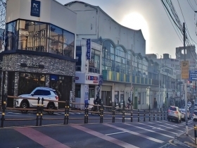 옛 동양극장 자리입니다. dktee 카페와 동원다방이 보이는 사진입니다.